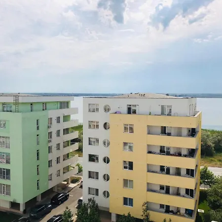 Cozy Lakeview Mamaia Nord Apartament